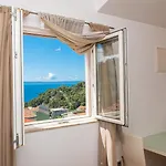 Luka Toni Apartman Krvavica