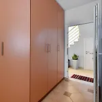 Luka Toni Apartman Krvavica